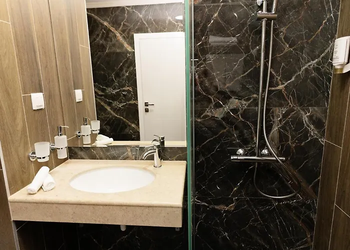 Ξενοδοχείο με διαμερίσματα 2 4*