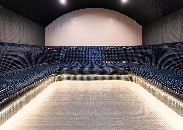 2 Ξενοδοχείο με διαμερίσματα 4*