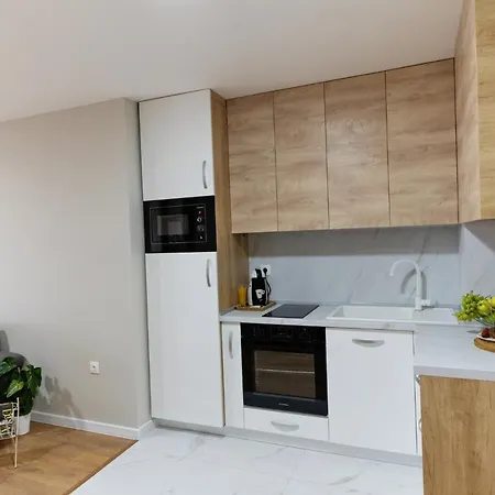 2 Hotel apartamentowy *