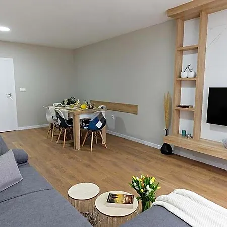 2 Hotel apartamentowy 4*